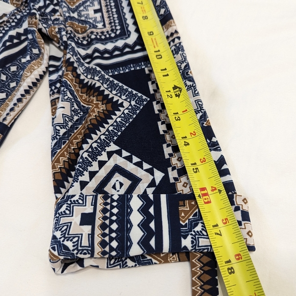 Cocomo Geometric Blouse Size L - Picture 7 of 8